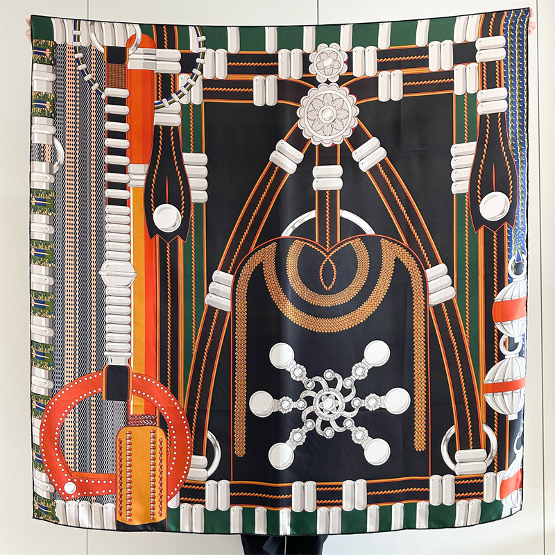 Travel Accessories Designer - Écharpe en soie imprimée Saddle Print,