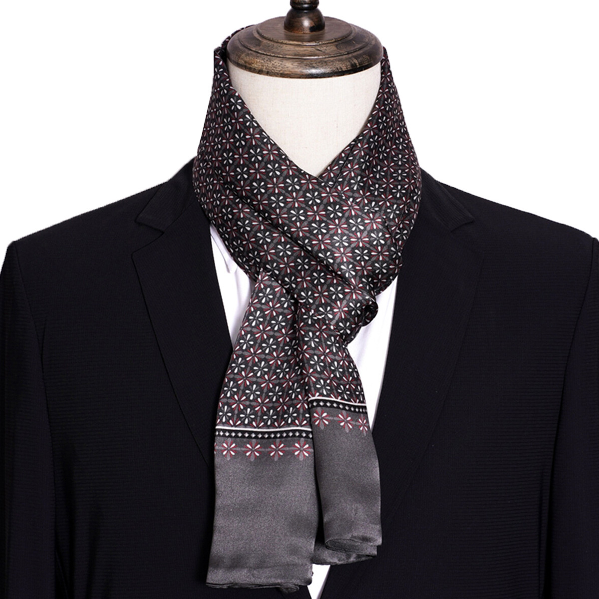 Nouveau foulard en soie à rayu - Travel Accessories For Men avis et prix