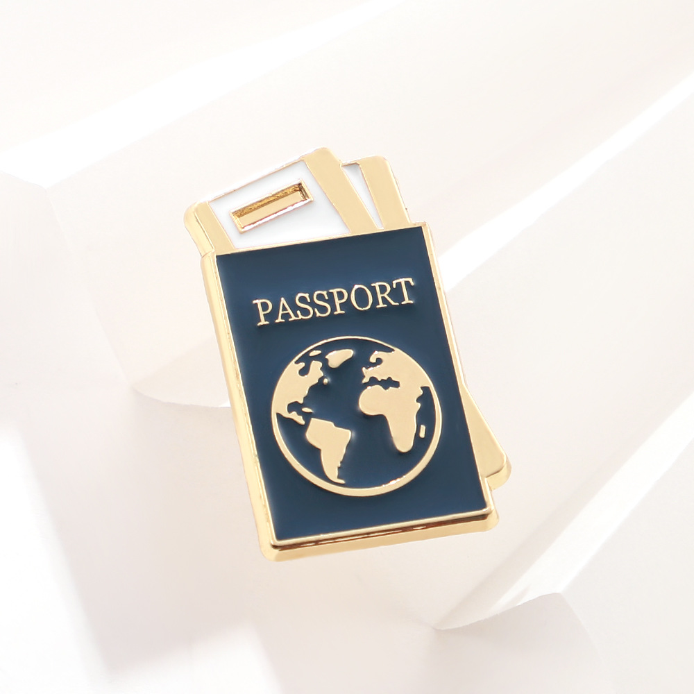 Broche en émail pour passeport - Travel Accessories On Plane avis et prix